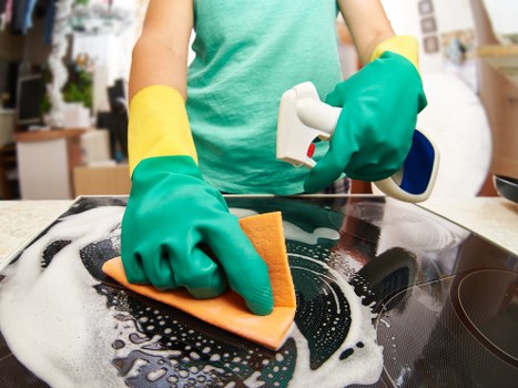 Deep cleaning of stone and tiled floors in a Chelsea property